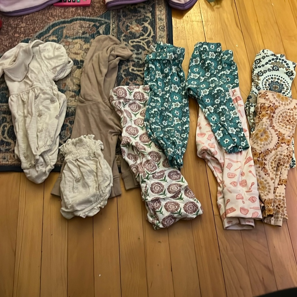Kate Quinn Lot 12-18 months